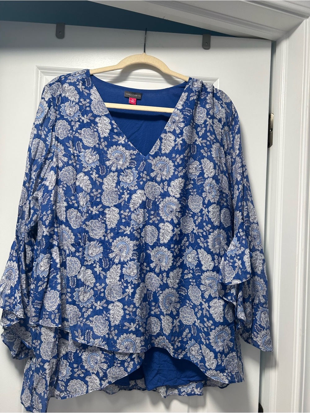 Vince Camuto Blue and White Floral V-Neck Tunic